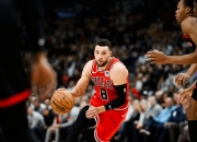 开云棋牌-美国男篮轻取意大利男篮，拉文打破历史纪录的简单介绍