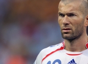 开云棋牌官网-橙色闪电划破红色帷幕，一场改写F1纪元的终极绝杀