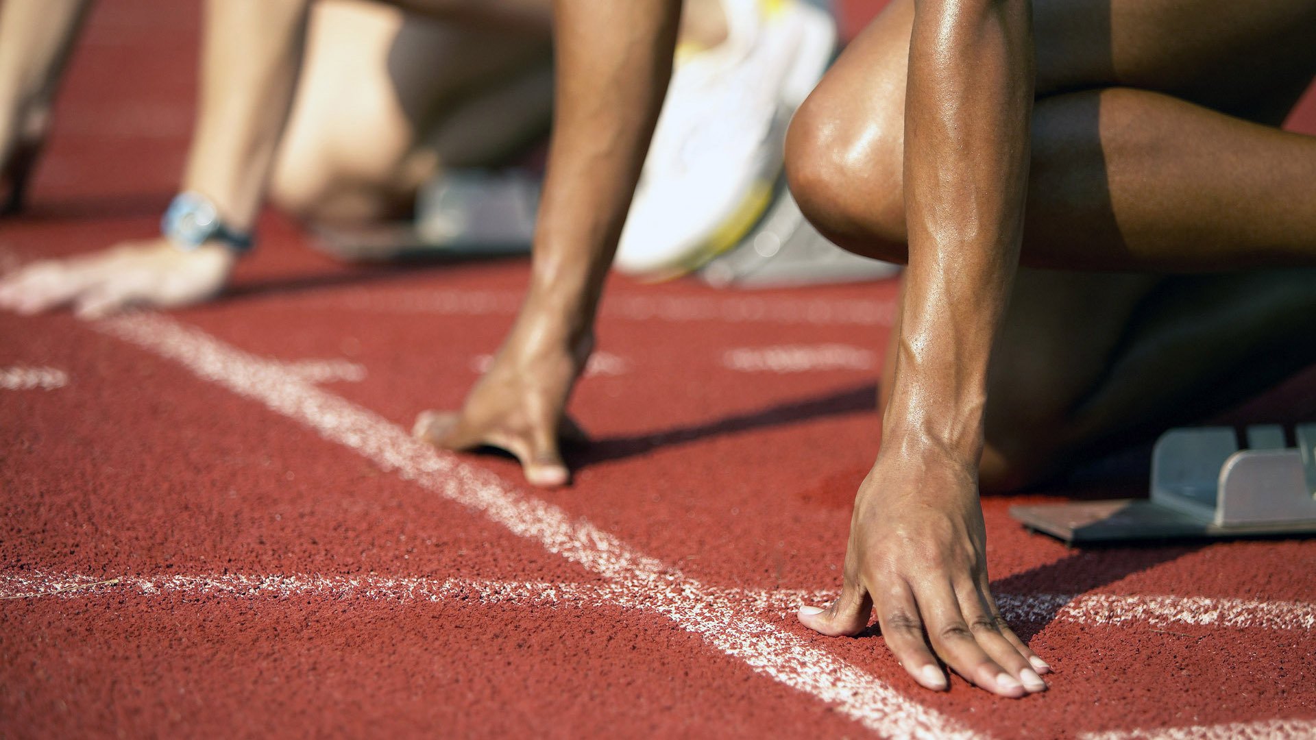 从厄瓜多尔对阵阿根廷看现代足球攻防转换，凯恩式核心如何定义比赛新维度